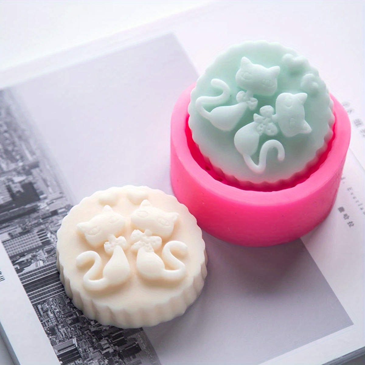 Candle Supplies Wholesale - 1ピースシリコン製猫型石鹸型 - 丸型DIYキャンドル作成型、手作り石鹸、石膏工芸品、キャンドルワックス用 - かわいい動物型B