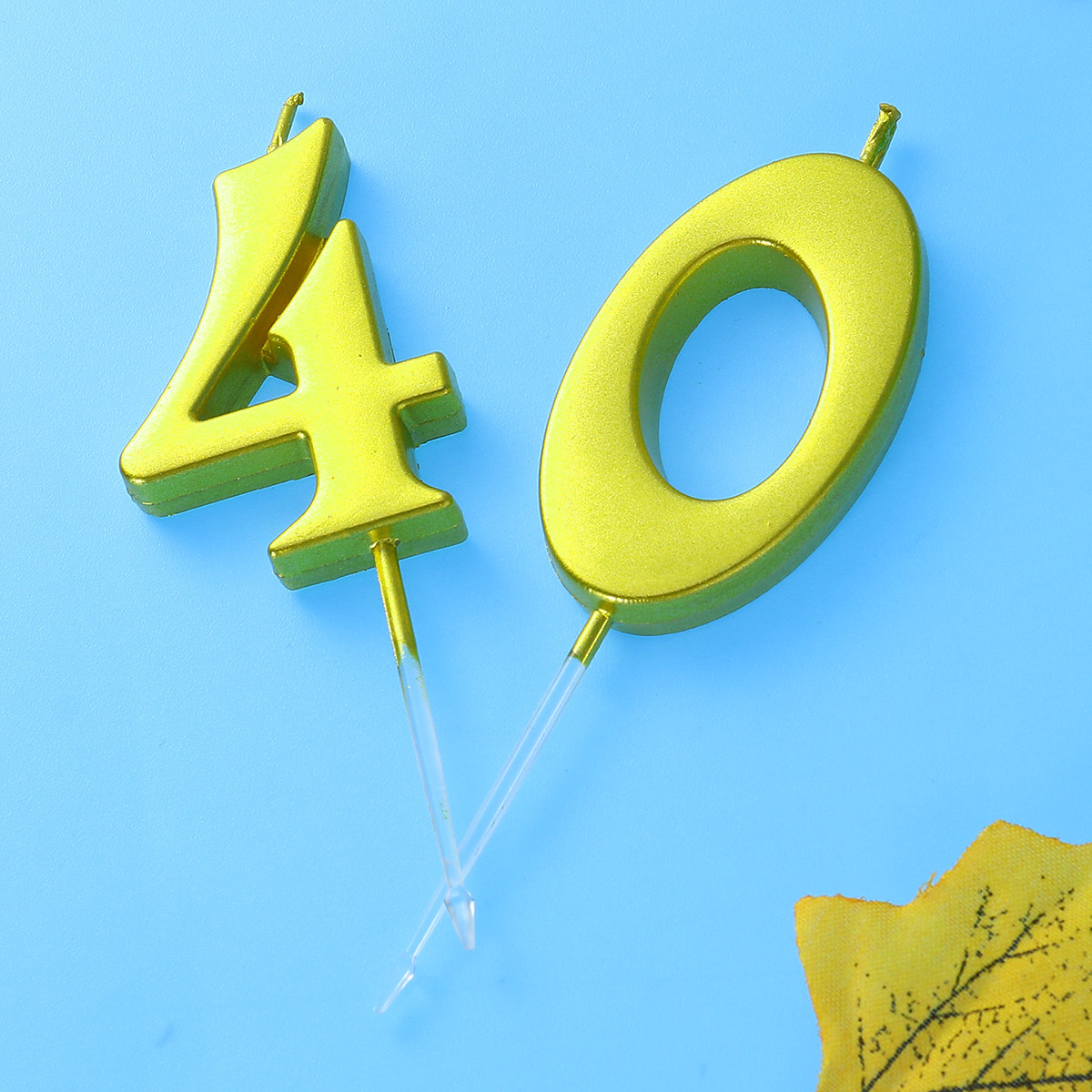 安全なエコパラフィン製の金色の数字「40」のバースデーキャン - Candle Supplies In のレビューと価格