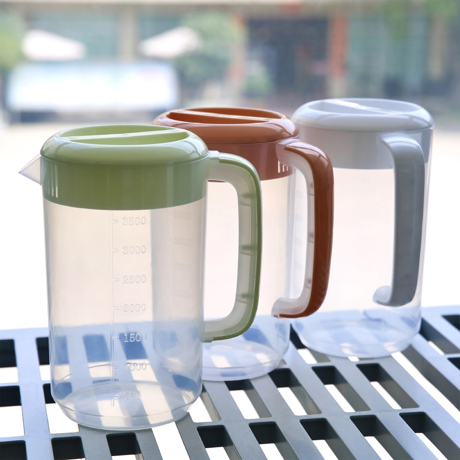 2500ML大型冷蔵庫用ウォータージャグ、計量機能付き飲料デ - Pour Spout Pitcher のレビューと価格